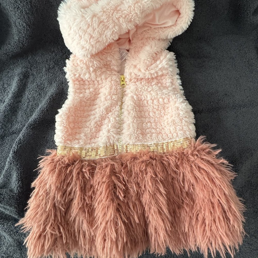 Little Lass Faux Fur Vest with Hood, Sequins , size 2T, EUC Adorable Stylish